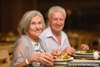 How Continuing Care Retirement Community Meal Plans Work