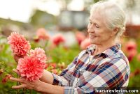 Positive Aging: How to Embrace Growing Older with Confidence