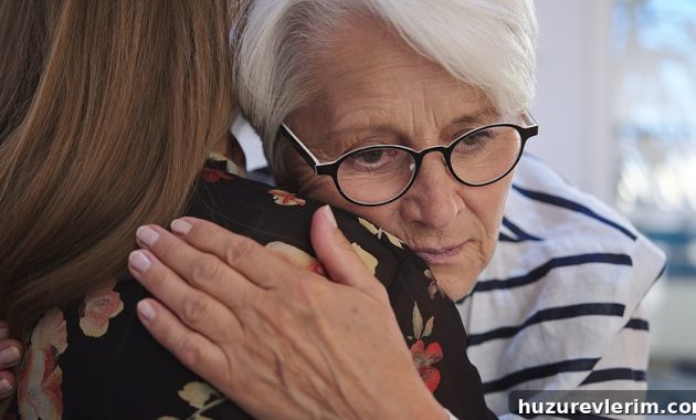 When to Get Extra Care Help for an Aging Loved One 1 featured 114861